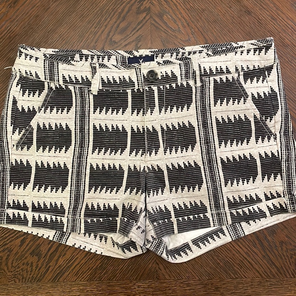 American Eagle Shorts - Women’s Size 12 MIDI Stretch Aztec Tribal Chino Black